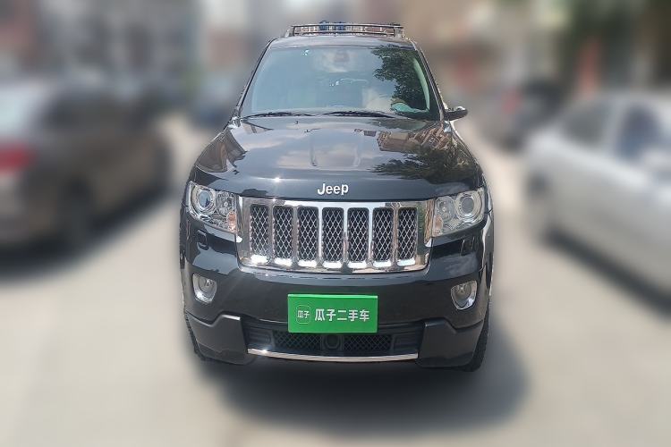 Used Jeep Grand Cherokee 2011 5.7L Flagship Navigation Edition Front