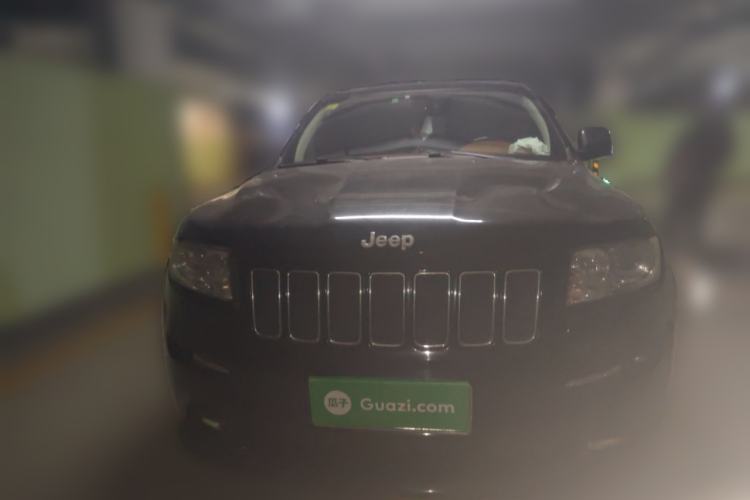 Used Jeep Grand Cherokee 2011 Revised 3.6L Flagship Edition Front