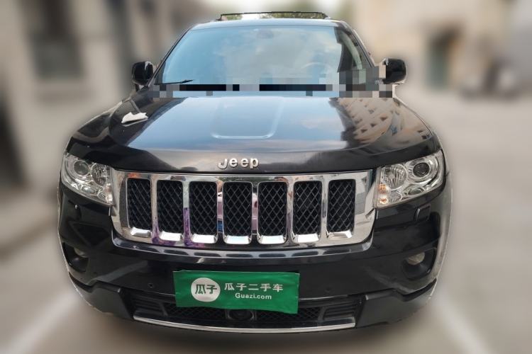 Used Jeep Grand Cherokee 2011 3.6L Flagship Edition Front