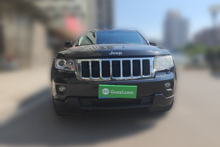 Used Jeep Grand Cherokee 2011 Revised Version 3.6L Comfort Edition Front