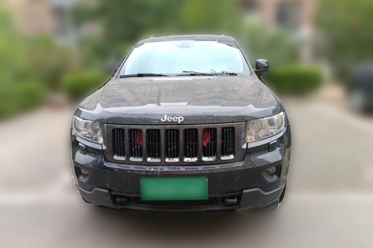 Used Jeep Grand Cherokee 2011 Revised 3.6L Classic Edition Front
