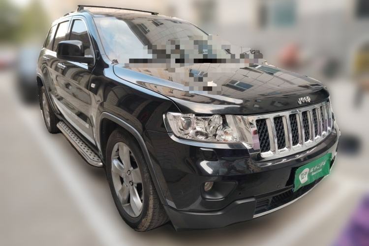 Used Jeep Grand Cherokee 2011 3.6L Flagship Edition Front Right 45 Deg
