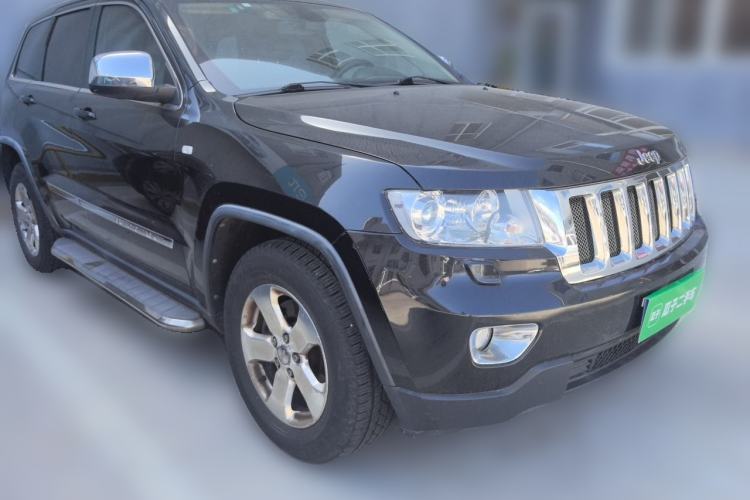 Used Jeep Grand Cherokee 2011 Revised Version 3.6L Comfort Edition Front Right 45 Deg