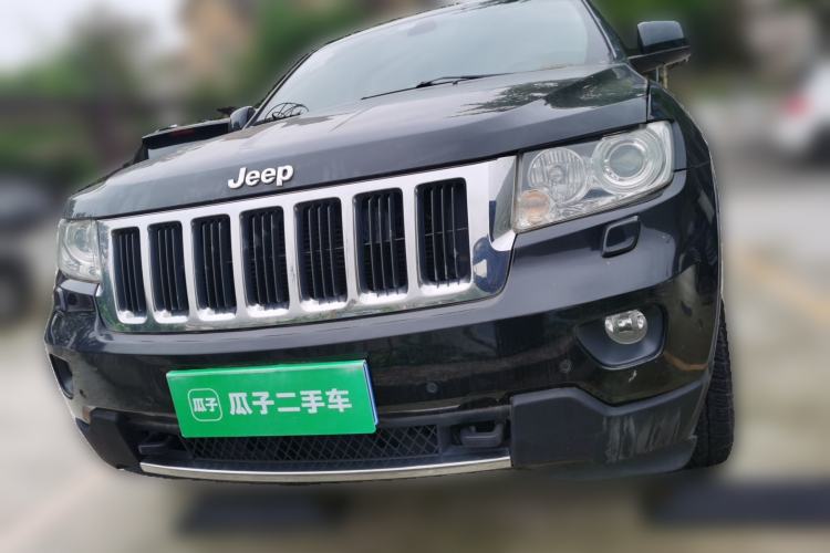 Used Jeep Grand Cherokee 2011 3.6L Luxury Navigation Edition Front