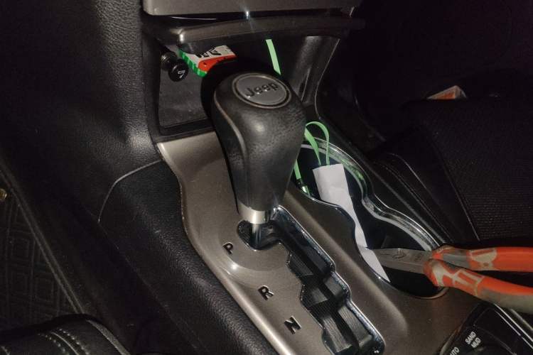 Used Jeep Grand Cherokee  Gear Lever
