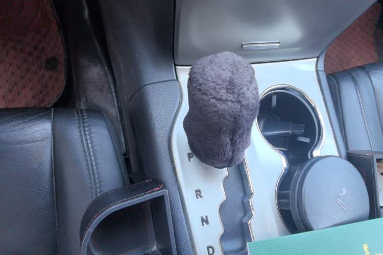 Used Jeep Grand Cherokee 2011 Revised Version 3.6L Comfort Edition Gear Lever