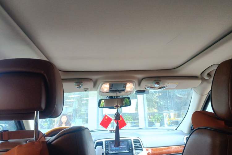 Used Jeep Grand Cherokee 2011 3.6L Luxury Edition Headliner
