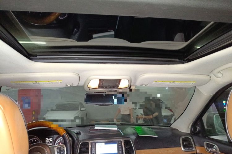Used Jeep Grand Cherokee 2011 3.6L Flagship Edition Headliner