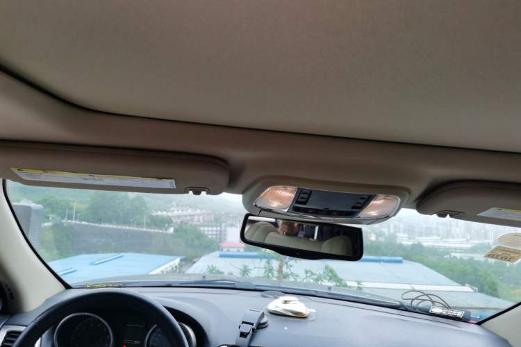 Used Jeep Grand Cherokee 2011 3.6L Luxury Navigation Edition Headliner