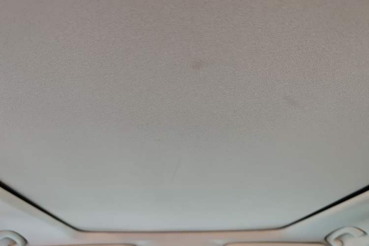 Used Jeep Grand Cherokee 2011 3.6L Luxury Navigation Edition Headliner