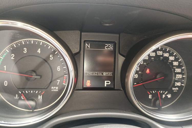 Used Jeep Grand Cherokee 2011 3.6L Luxury Navigation Edition Instrument Cluster