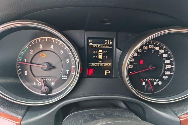 Used Jeep Grand Cherokee 2011 3.6L Luxury Navigation Edition Instrument Cluster