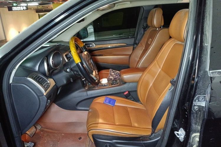 Used Jeep Grand Cherokee 2011 3.6L Flagship Edition Left Front Seat