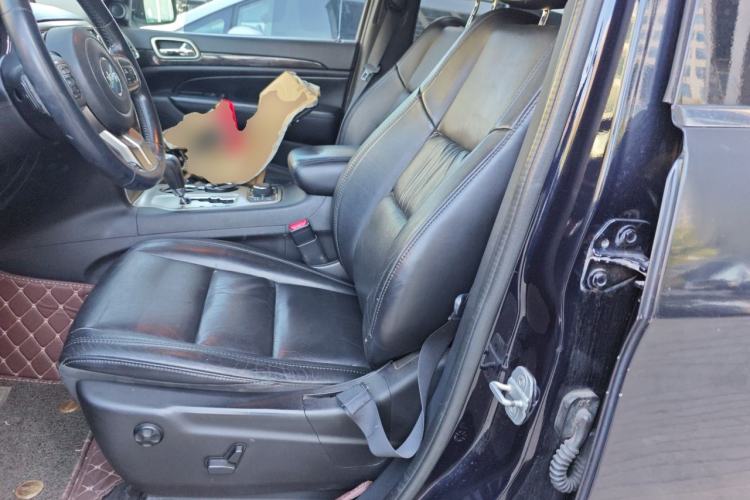 Used Jeep Grand Cherokee 2011 Revised Version 3.6L Comfort Edition Left Front Seat
