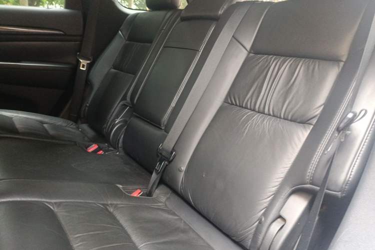 Used Jeep Grand Cherokee 2011 3.6L Luxury Navigation Edition Left Front Seat