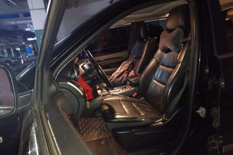 Used Jeep Grand Cherokee 2011 Revised Version 3.6L Comfort Edition Left Front Seat