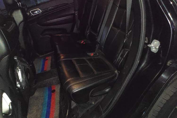 Used Jeep Grand Cherokee  Left Rear Seat