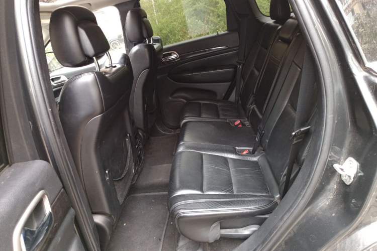 Used Jeep Grand Cherokee 2011 Revised 3.6L Classic Edition Left Rear Seat