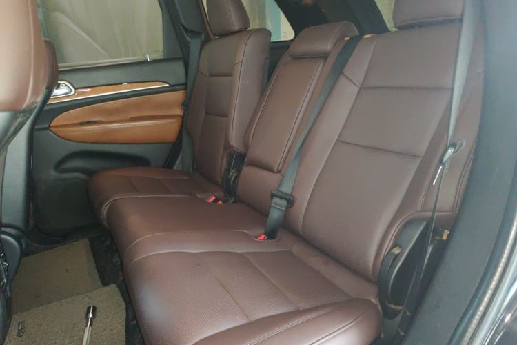 Used Jeep Grand Cherokee 2011 3.6L Flagship Edition Left Rear Seat
