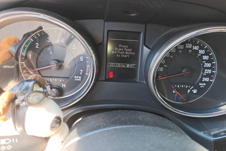Used Jeep Grand Cherokee 2011 Revised Version 3.6L Comfort Edition Odometer Close Up