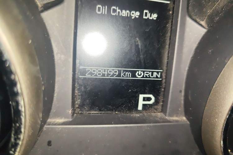 Used Jeep Grand Cherokee 2011 3.6L Flagship Edition Odometer Close Up