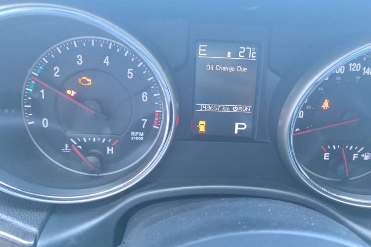 Used Jeep Grand Cherokee 2011 Revised Version 3.6L Comfort Edition Odometer Close Up