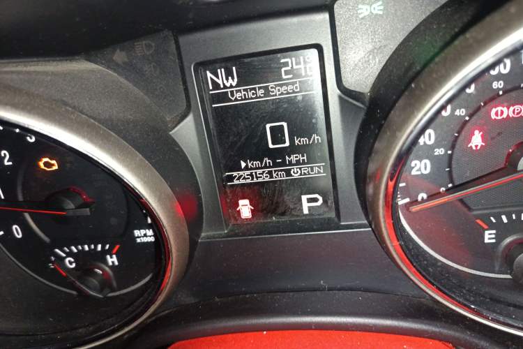Used Jeep Grand Cherokee 2011 Revised Version 3.6L Comfort Edition Odometer Close Up