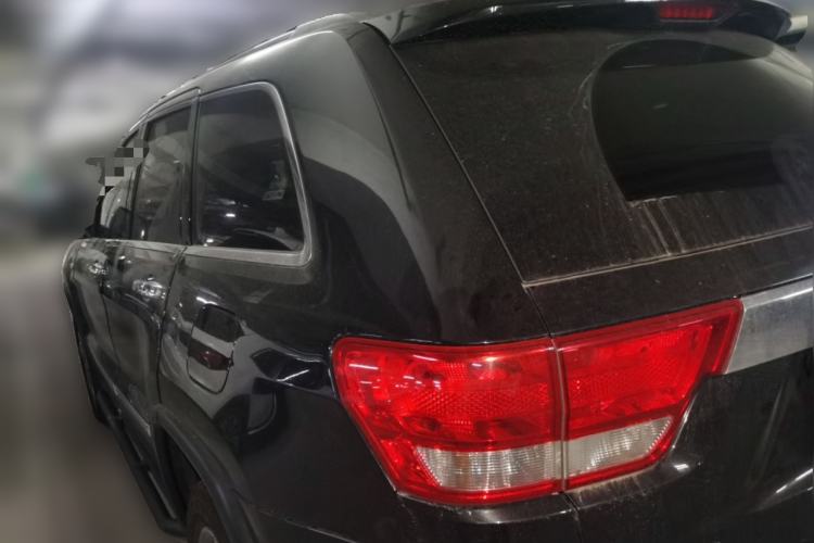 Used Jeep Grand Cherokee  Rear Left 45 Deg