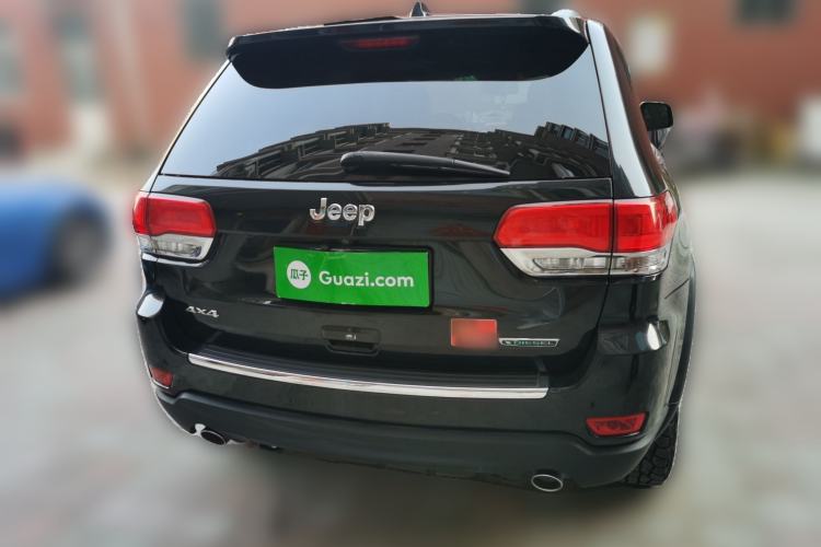 Used Jeep Grand Cherokee 2011 Revised 3.6L Luxury Navigation Edition Rear