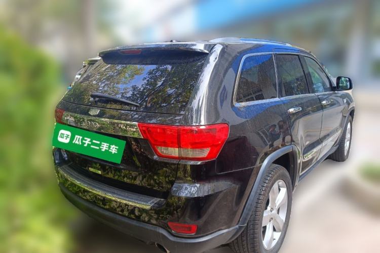 Used Jeep Grand Cherokee 2011 3.6L Luxury Edition Rear Right 45 Deg