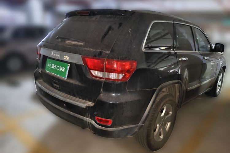 Used Jeep Grand Cherokee 2011 3.6L Luxury Edition Rear Right 45 Deg