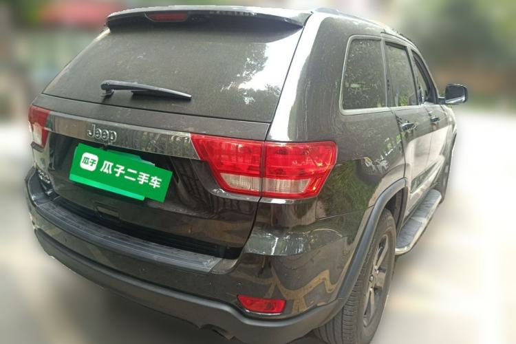 Used Jeep Grand Cherokee 2011 3.6L Luxury Navigation Edition Rear Right 45 Deg