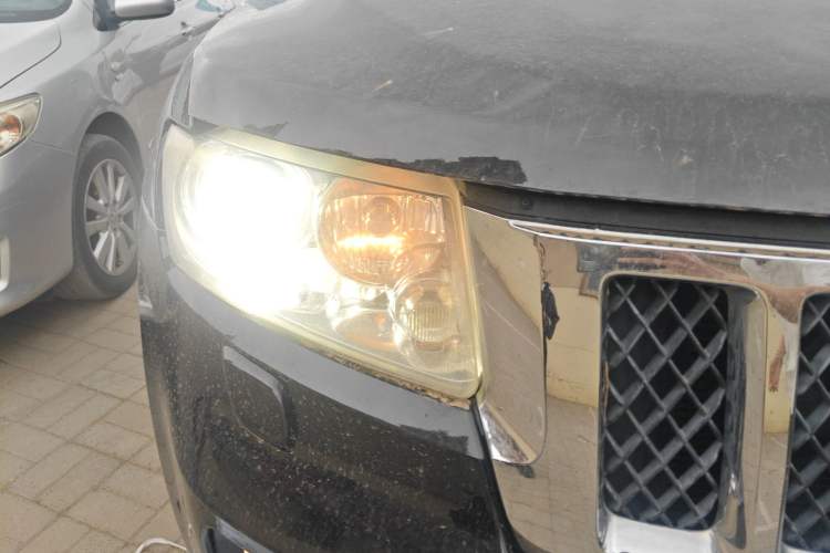 Used Jeep Grand Cherokee 2011 5.7L Flagship Navigation Edition Right Front Headlight