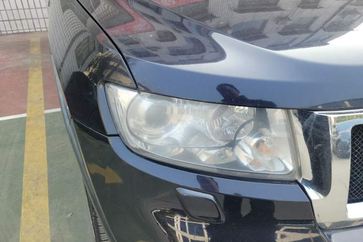 Used Jeep Grand Cherokee 2011 5.7L Flagship Navigation Edition Right Front Headlight