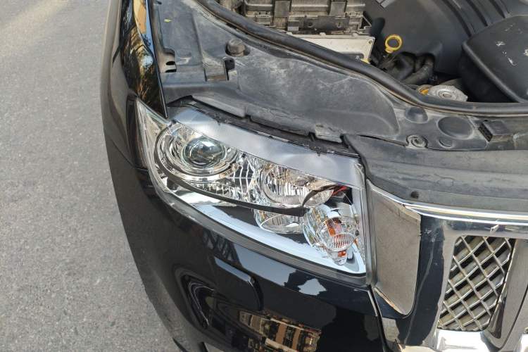 Used Jeep Grand Cherokee 2011 5.7L Flagship Navigation Edition Right Front Headlight