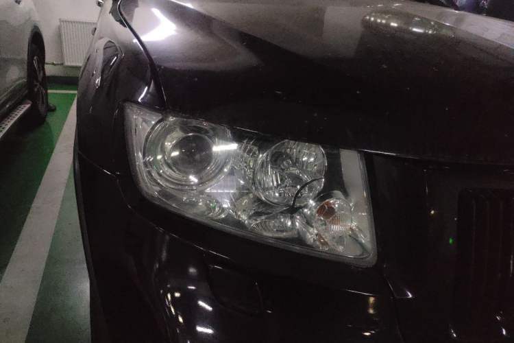 Used Jeep Grand Cherokee  Right Front Headlight