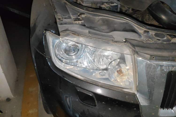 Used Jeep Grand Cherokee 2011 3.6L Luxury Edition Right Front Headlight