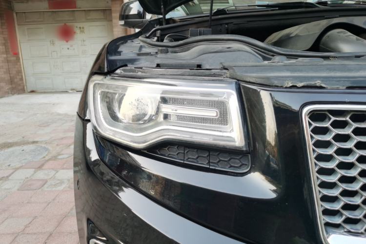 Used Jeep Grand Cherokee 2011 Revised 3.6L Luxury Navigation Edition Right Front Headlight