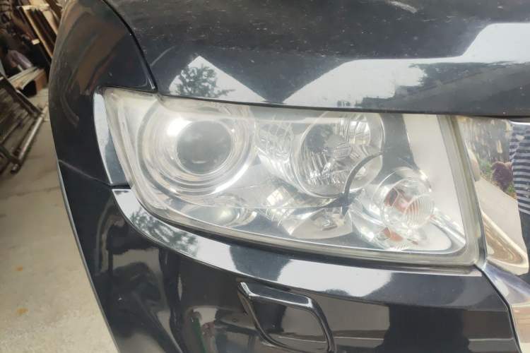 Used Jeep Grand Cherokee 2011 3.6L Flagship Edition Right Front Headlight