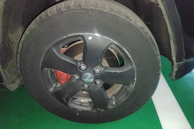 Used Jeep Grand Cherokee  Right Front Wheel Hub