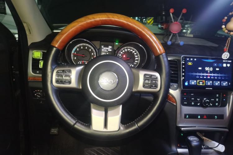 Used Jeep Grand Cherokee  Steering Wheel