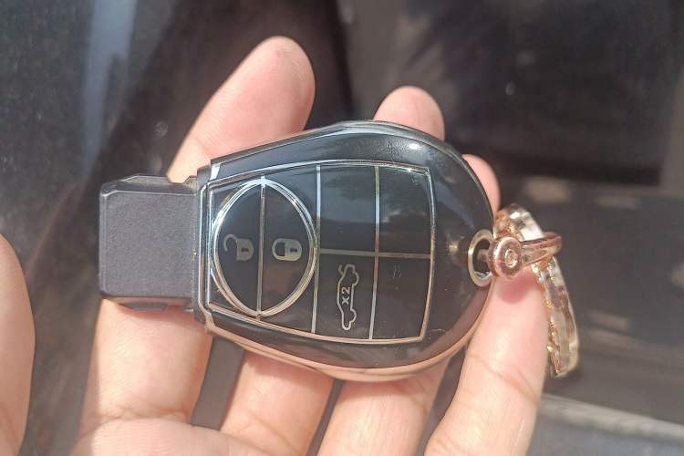 Used Jeep Grand Cherokee 2011 5.7L Flagship Navigation Edition Vehicle Key