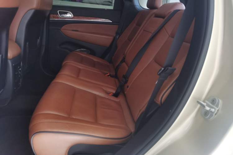 Used Jeep Grand Cherokee  Left Rear Seat