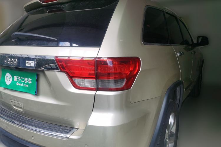 Used Jeep Grand Cherokee  Rear Right 45 Deg