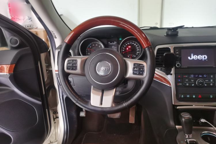 Used Jeep Grand Cherokee  Steering Wheel