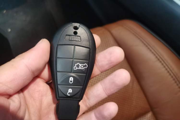 Used Jeep Grand Cherokee  Vehicle Key