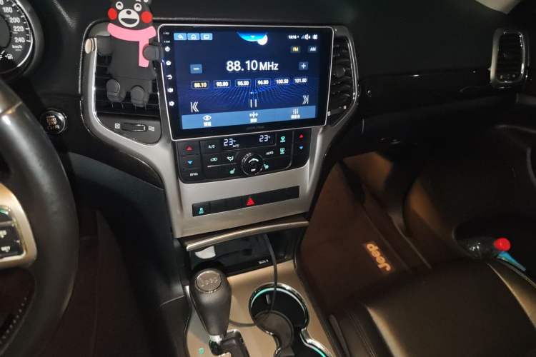 Used Jeep Grand Cherokee 2011 Revised Version 3.6L Comfort Edition Audio And AC Panel