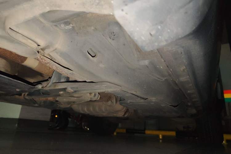 Used Jeep Grand Cherokee 2011 Revised Version 3.6L Comfort Edition Chassis Front Left