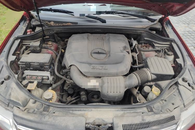 Used Jeep Grand Cherokee 2011 3.6L Luxury Navigation Edition Engine Bay