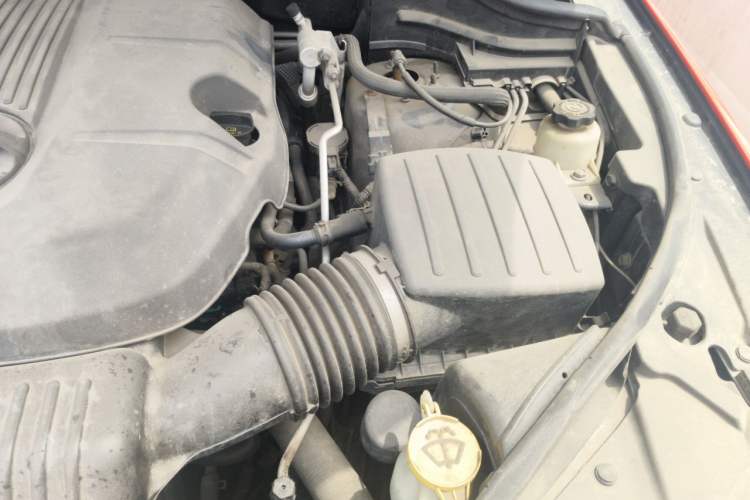Used Jeep Grand Cherokee 2011 3.6L Luxury Navigation Edition Engine Bay Left